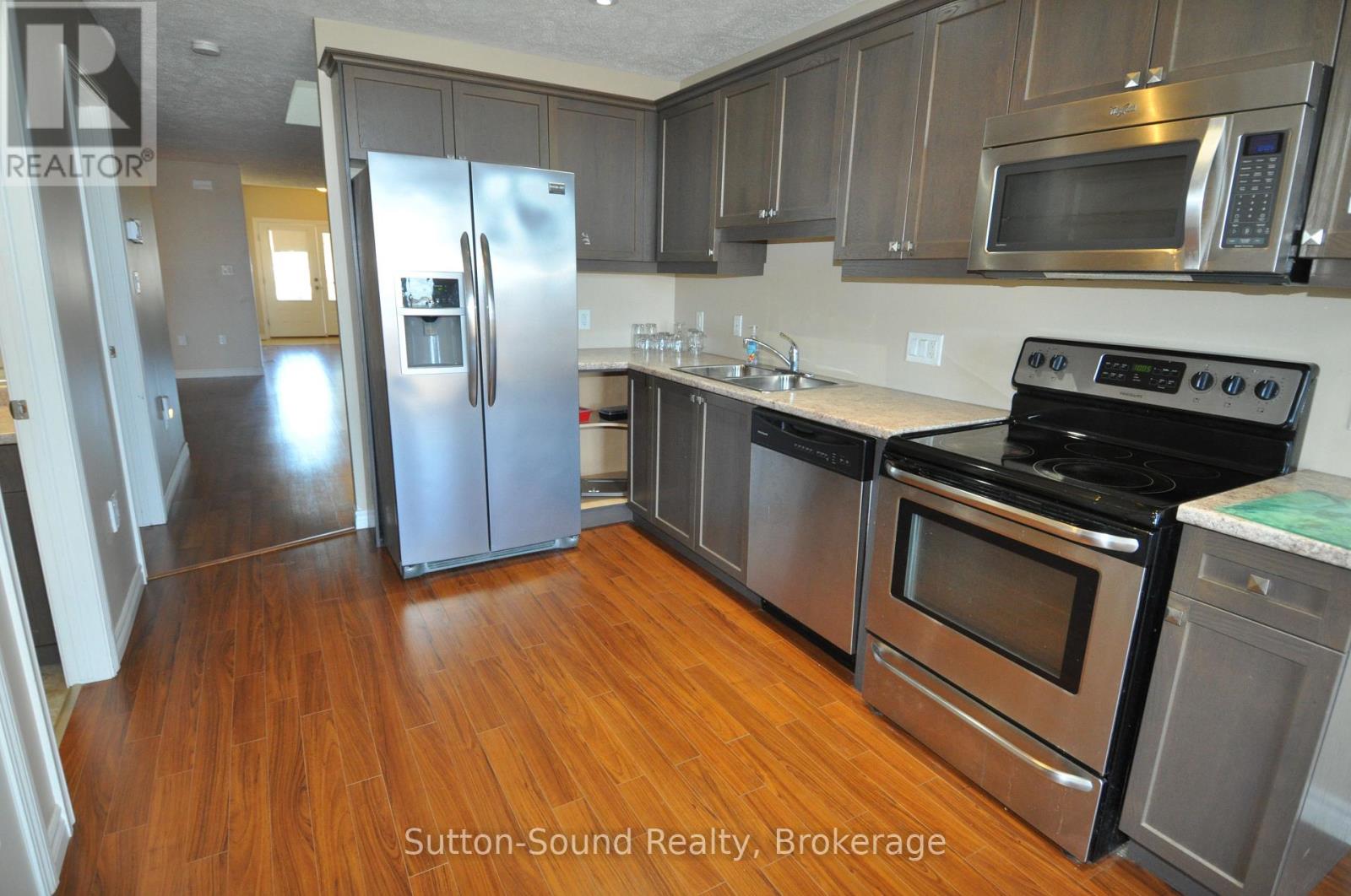 1326 15th St B Street E Property Photo 12