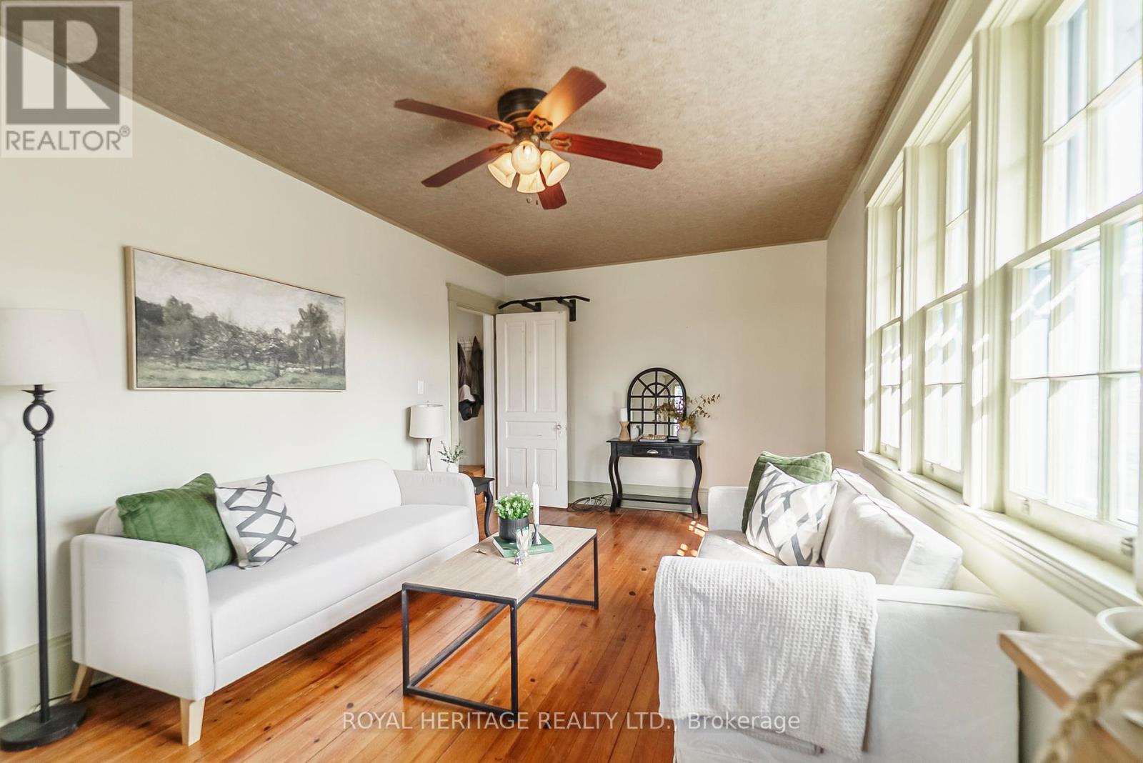 31 Dewart Lane Property Photo 12