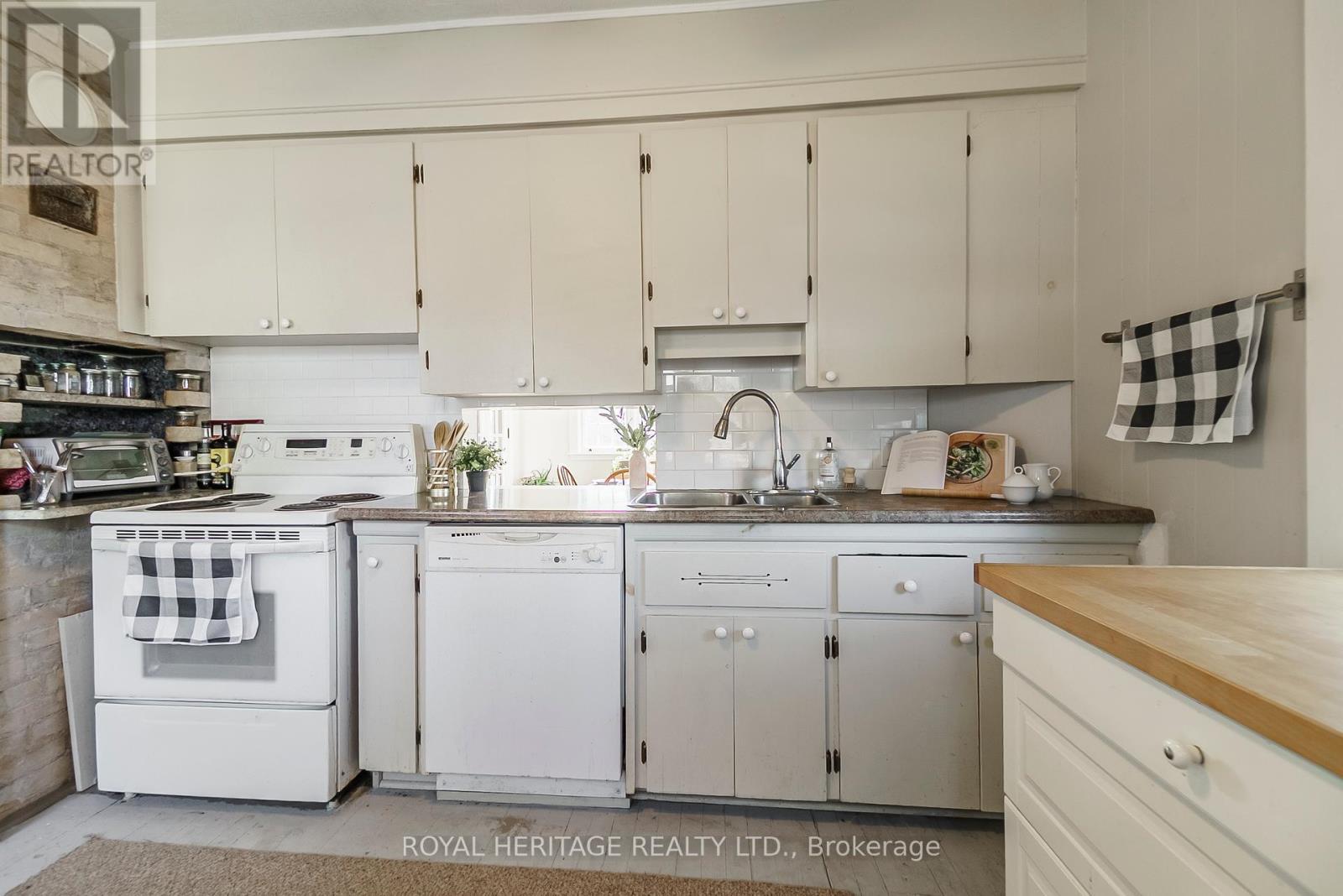 31 Dewart Lane Property Photo 20