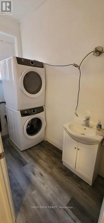 308 Victoria Street N Property Photo 15