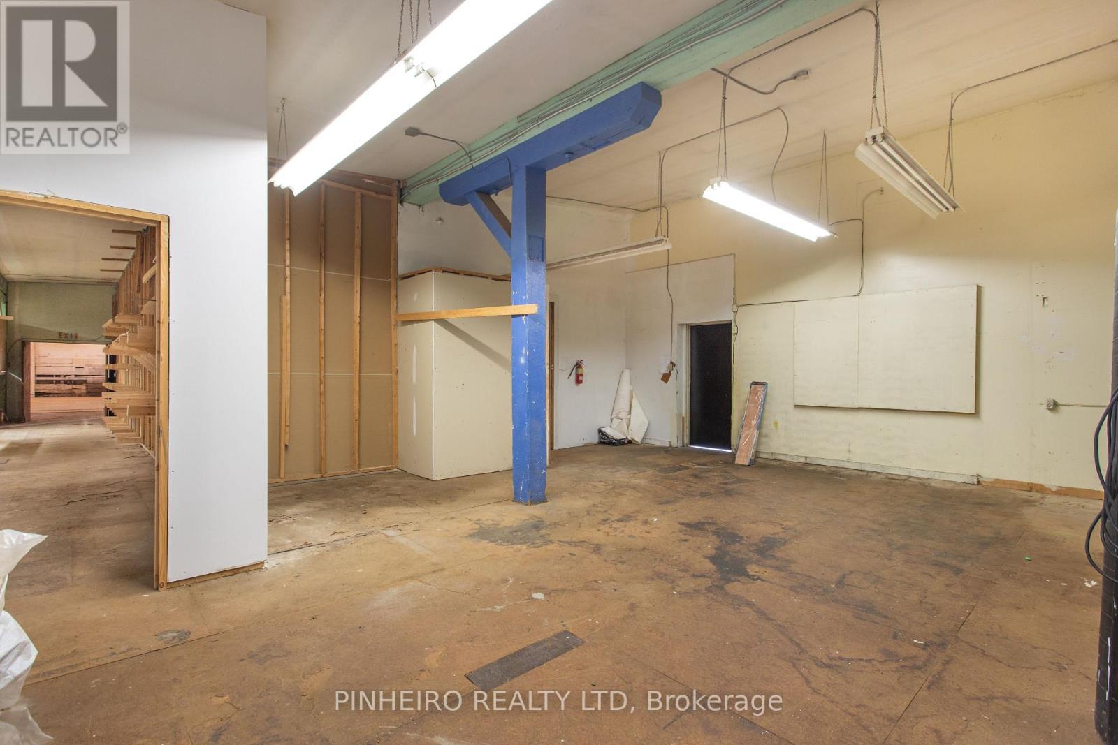 100 St George Street Property Photo 11