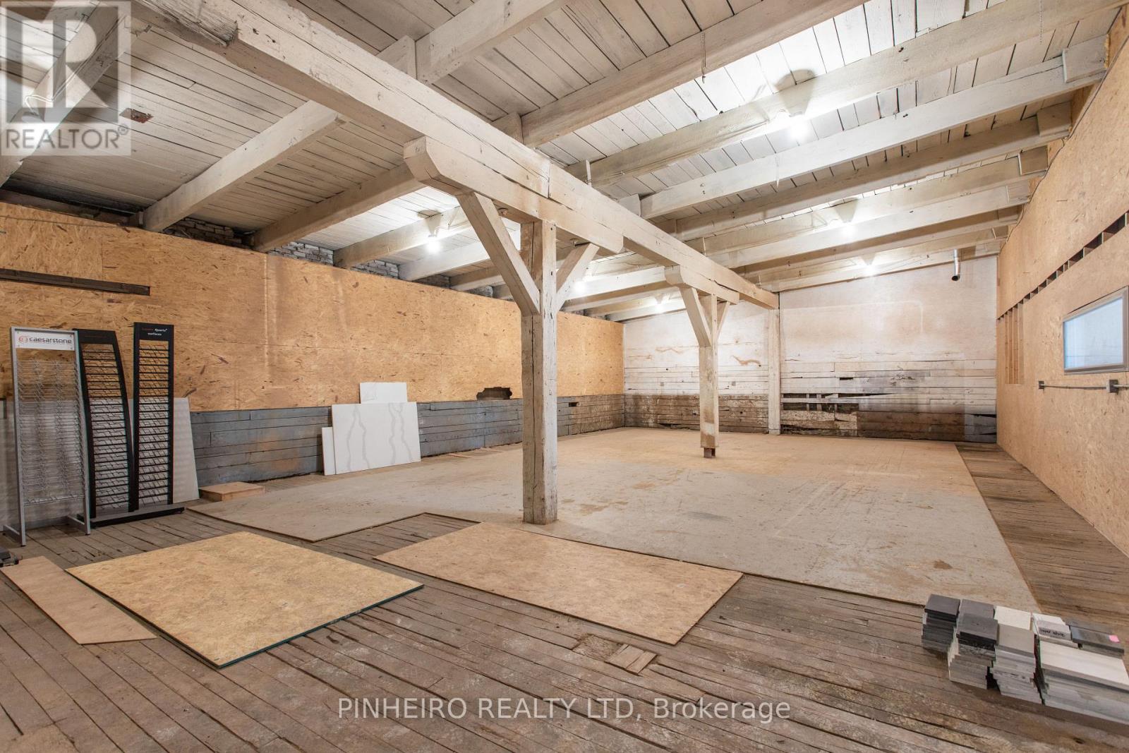 100 St George Street Property Photo 15