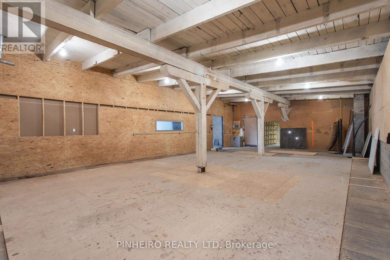100 St George Street Property Photo 16