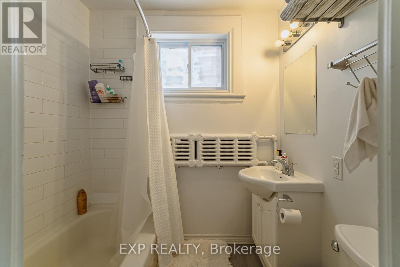 52 St Andrew Street Property Photo 11