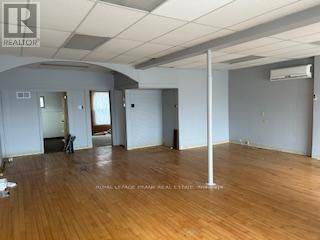 Unit #1 Main Floor - 817 Ward Street Property Photo 8