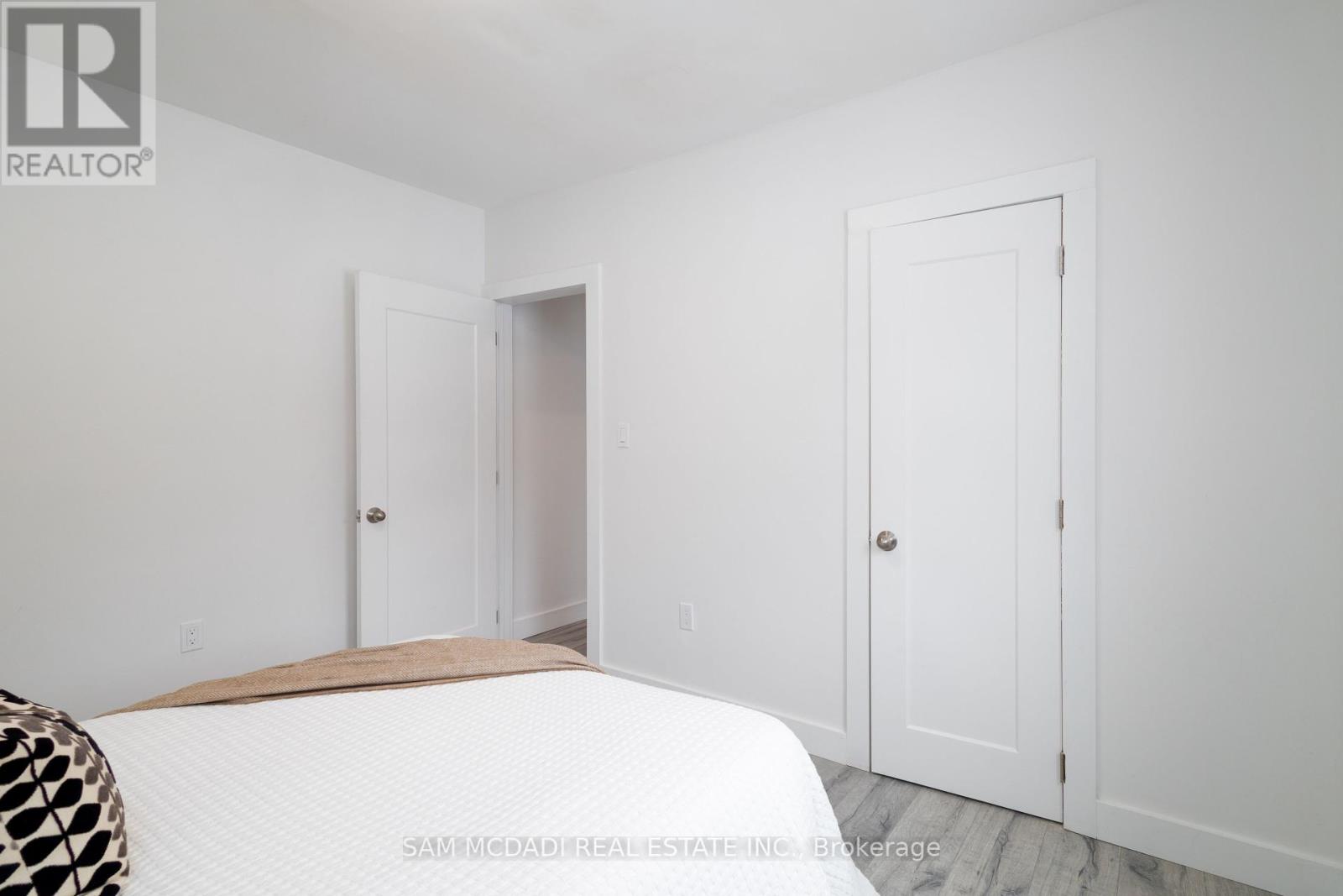 100 Green Mountain Road E Property Photo 15