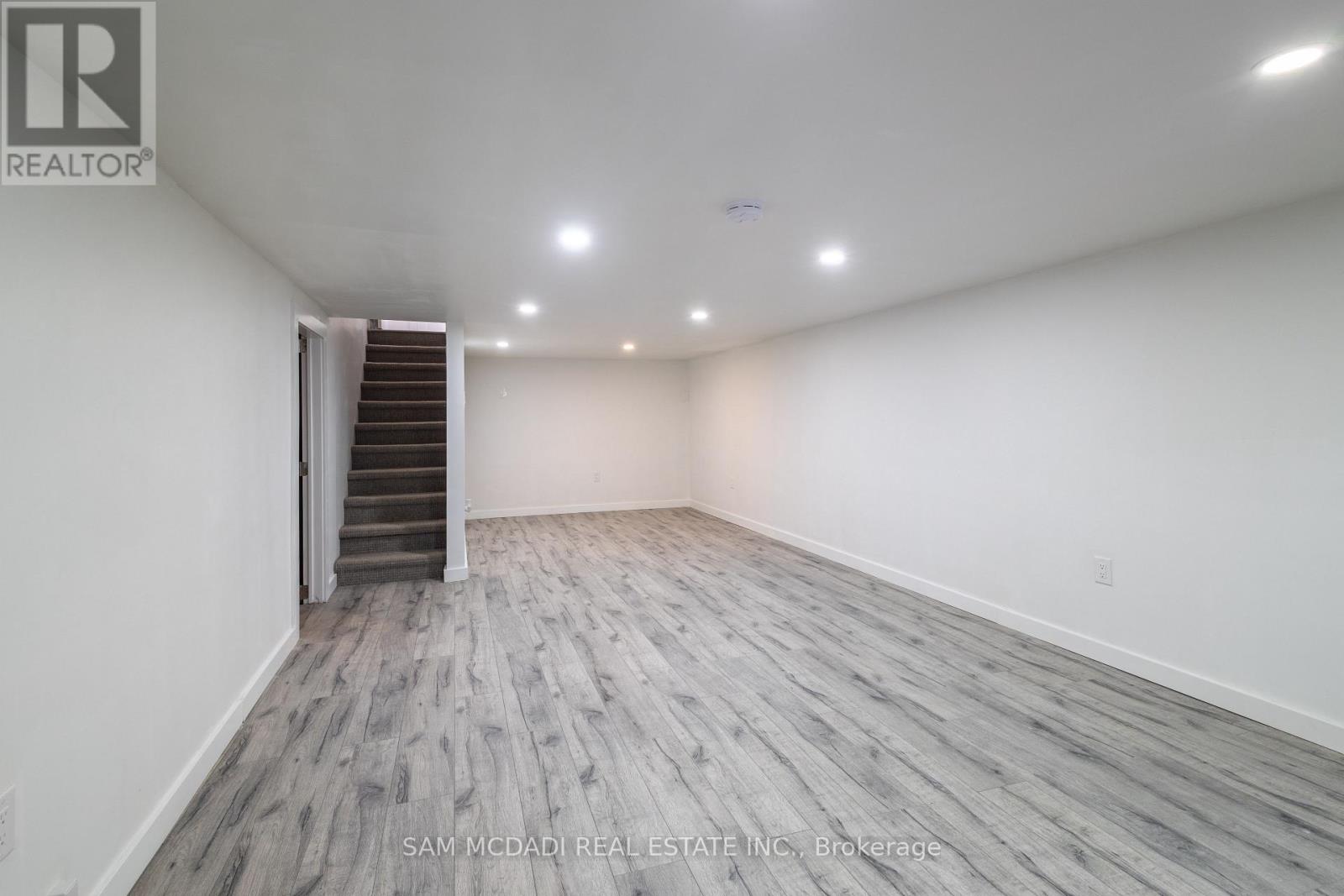 100 Green Mountain Road E Property Photo 25