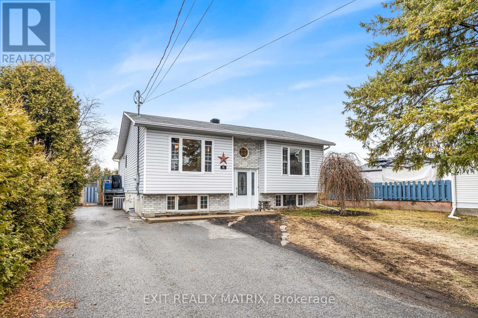 95 St James St Property Photo 1