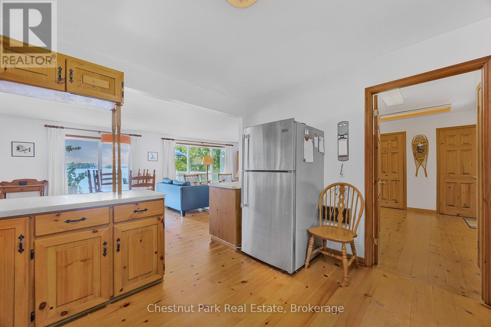 3 - 1251 Brackenrig Road N Property Photo 18