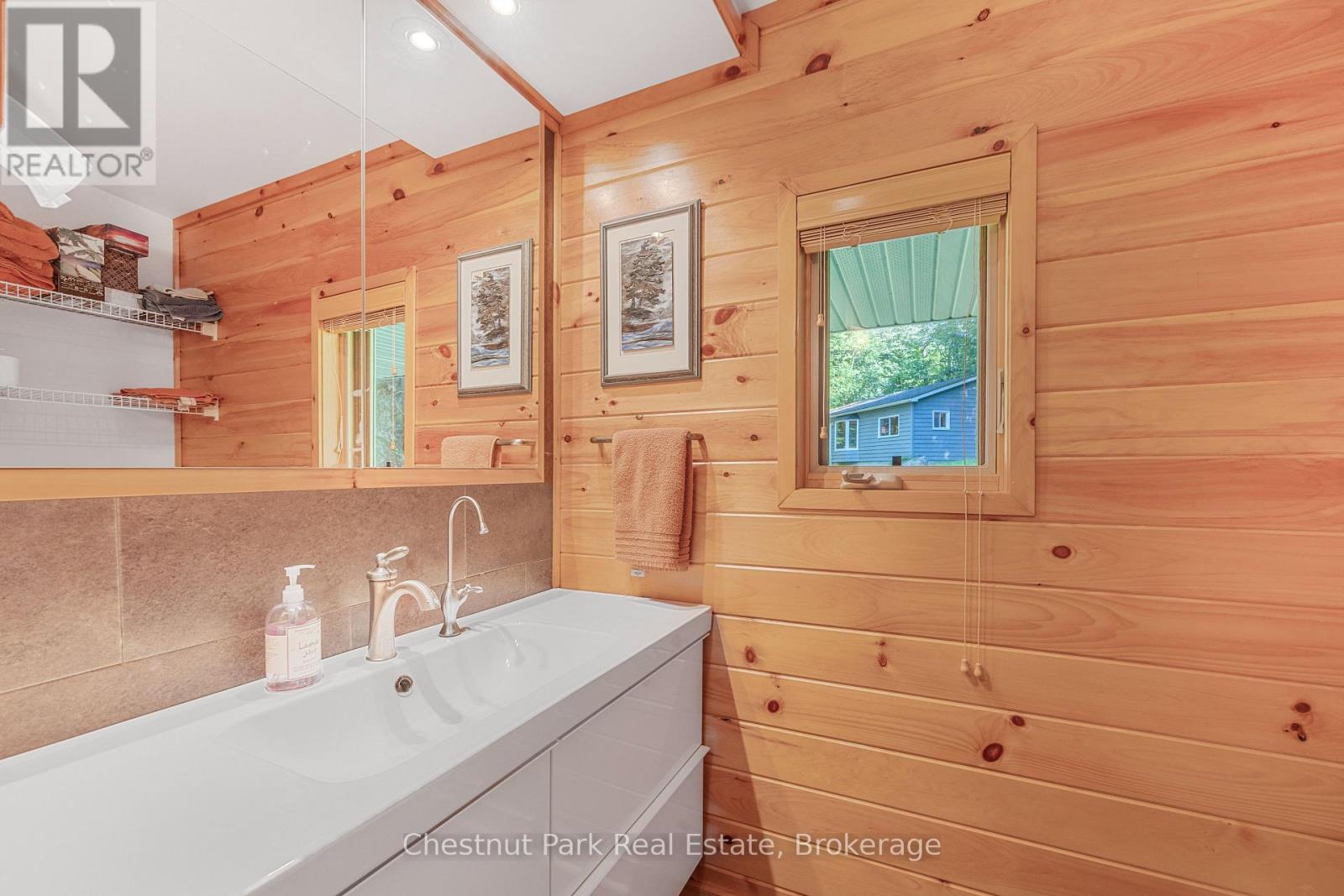 3 - 1251 Brackenrig Road N Property Photo 29