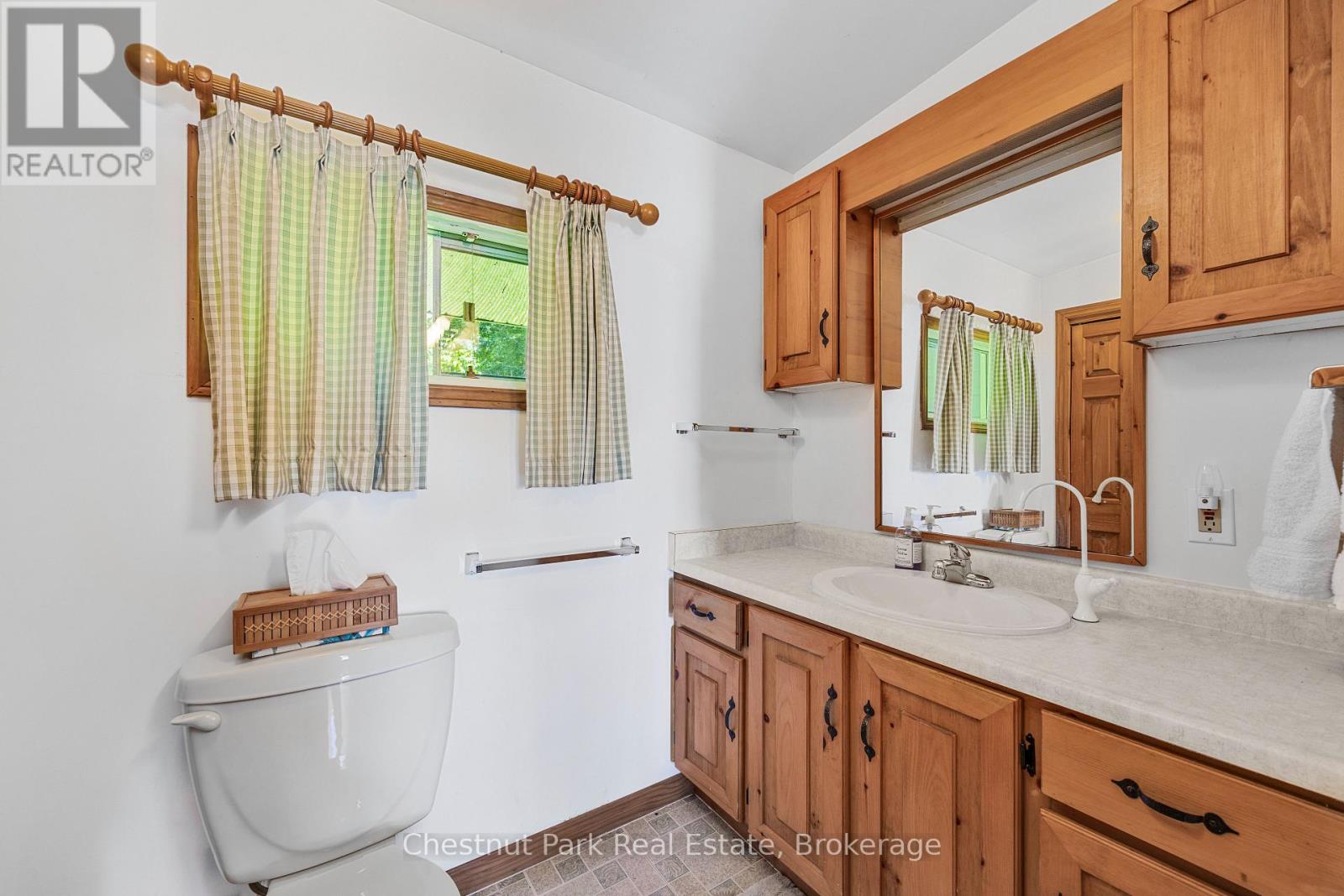 3 - 1251 Brackenrig Road N Property Photo 30