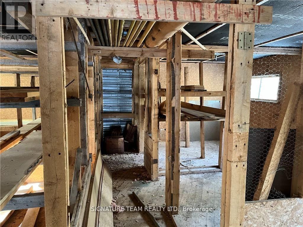 122 Western Drive Property Photo 13