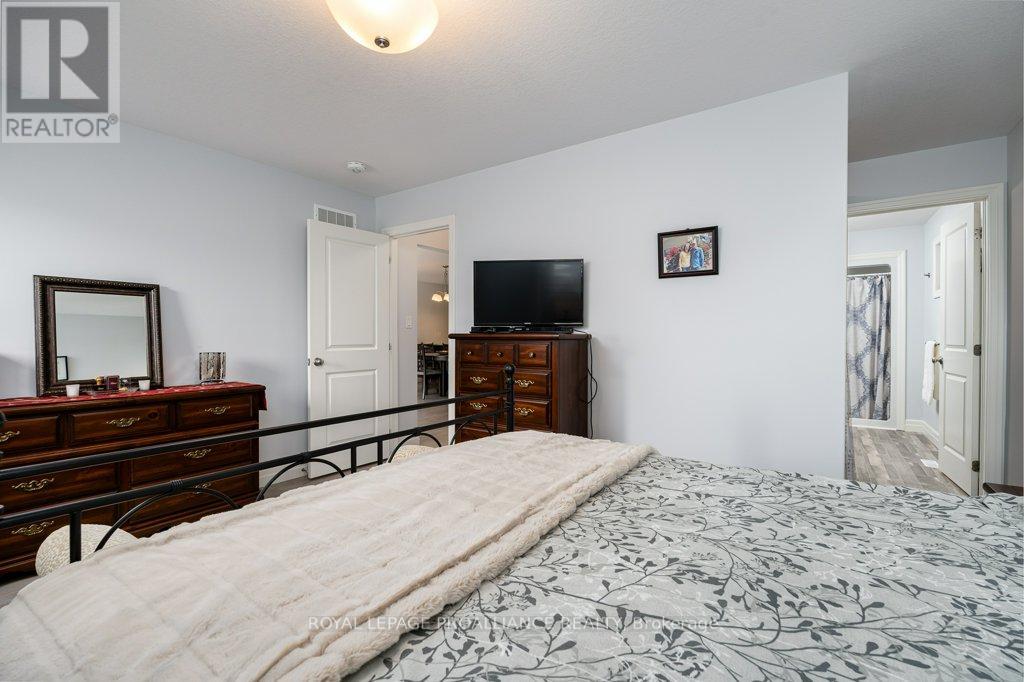 14 Caleb Crescent Property Photo 15