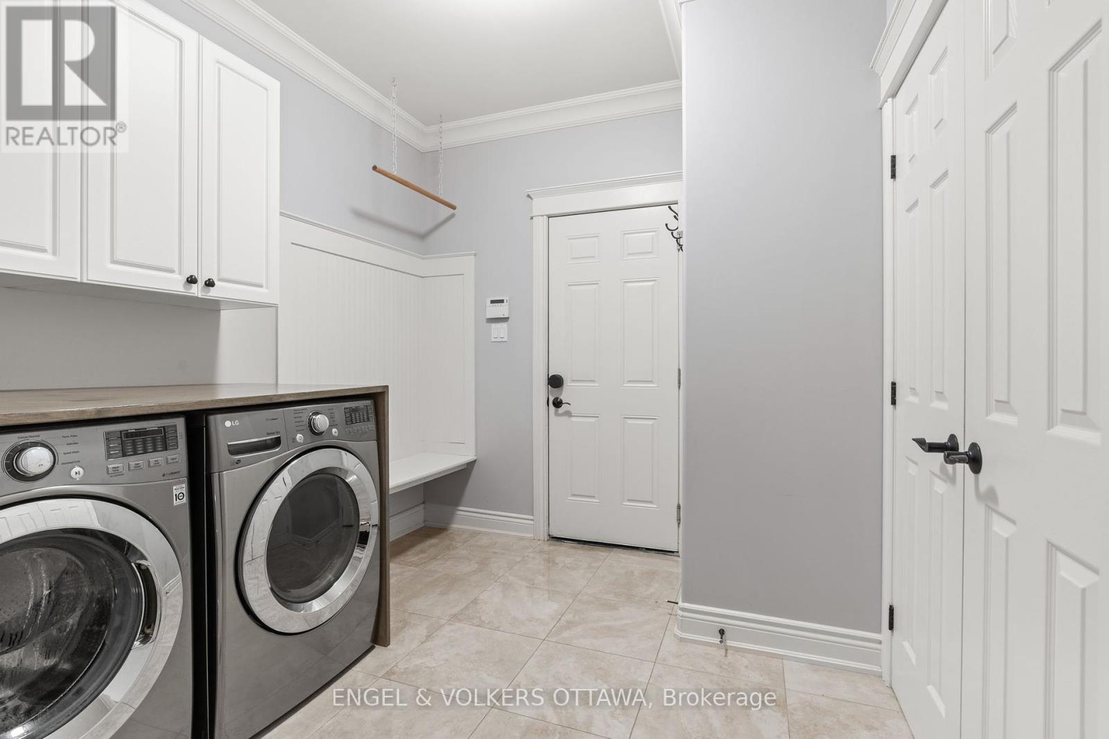 6808 Suncrest Drive Property Photo 16