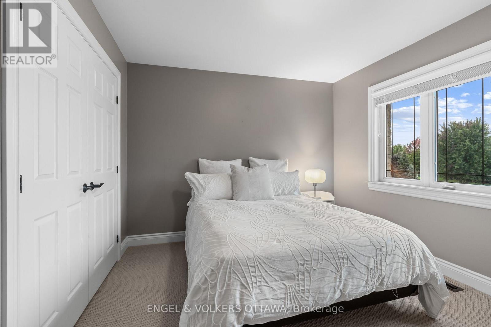 6808 Suncrest Drive Property Photo 26