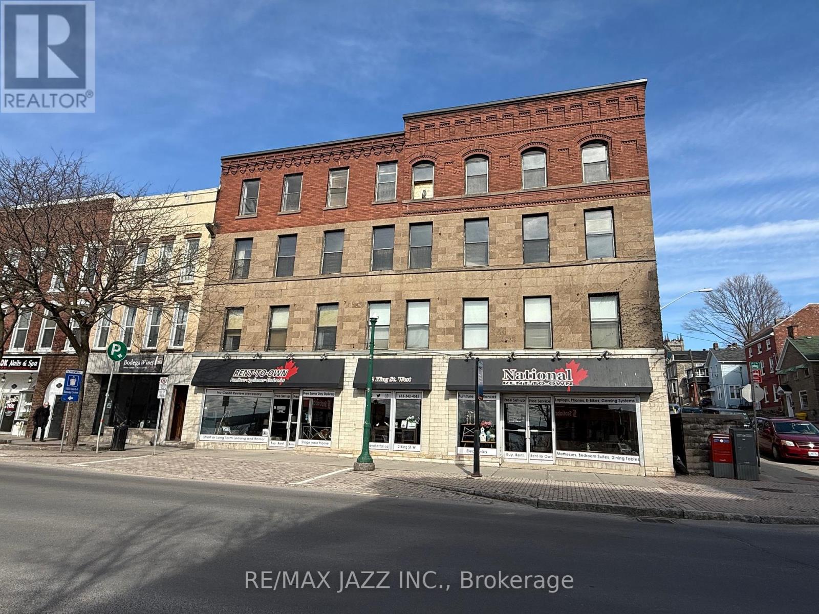 2 King Street W Property Photo 2