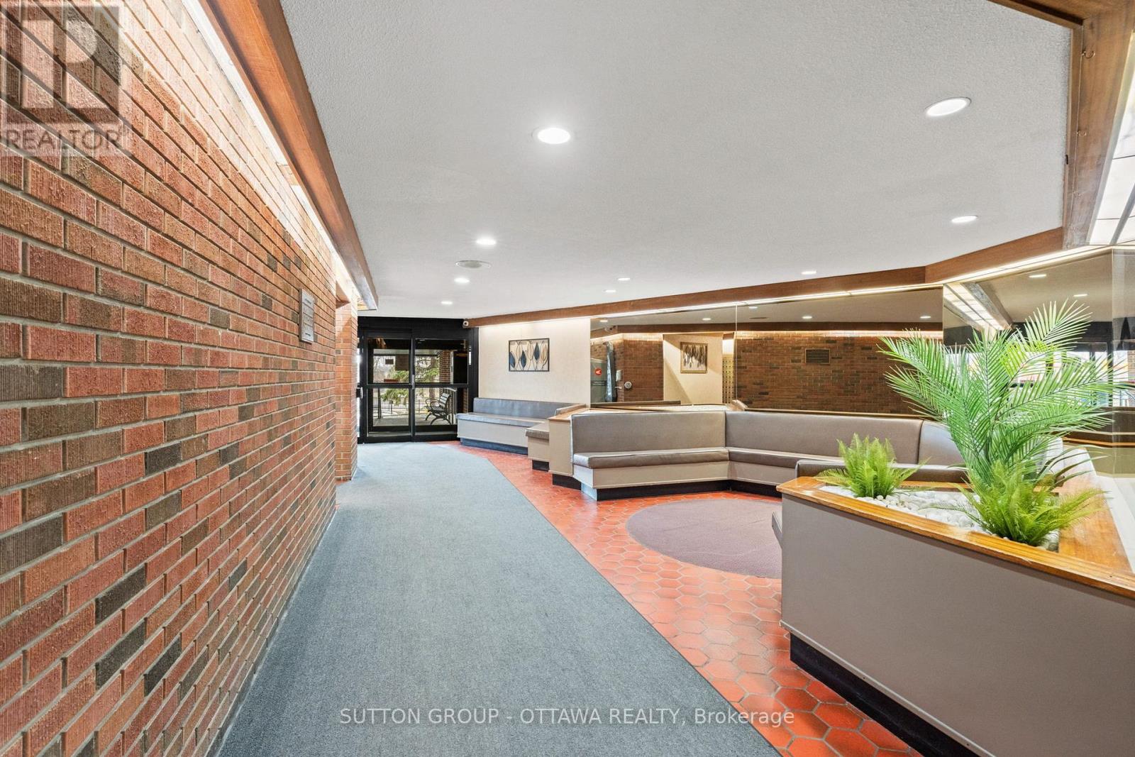 410 - 3100 Carling Avenue E Property Photo 3