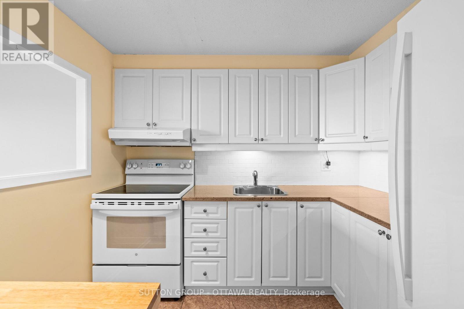 410 - 3100 Carling Avenue E Property Photo 9