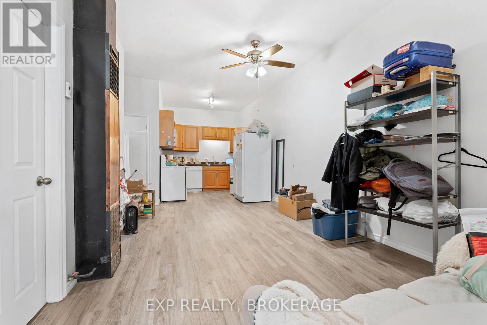148-150 King Street W Property Photo 14