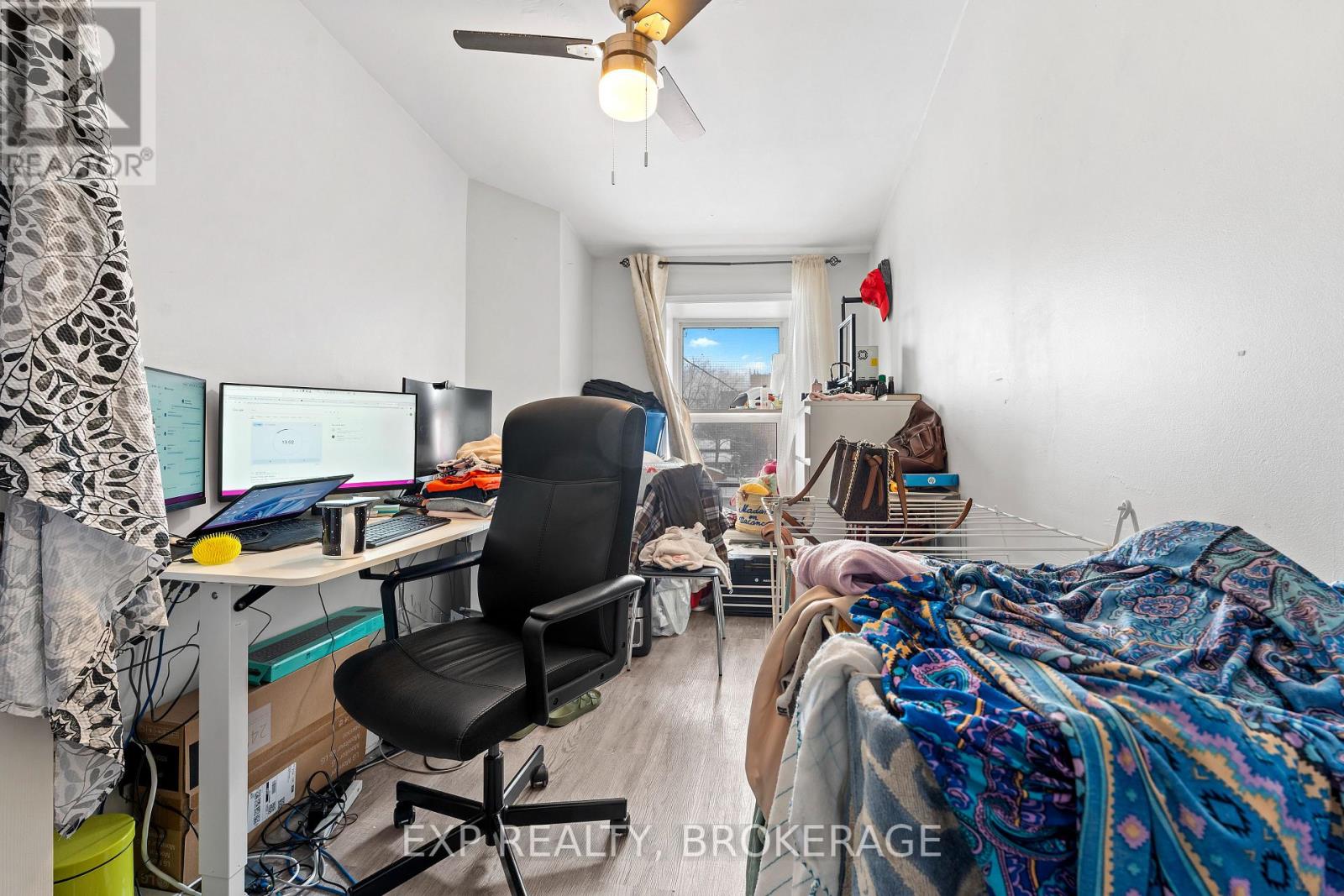148-150 King Street W Property Photo 27
