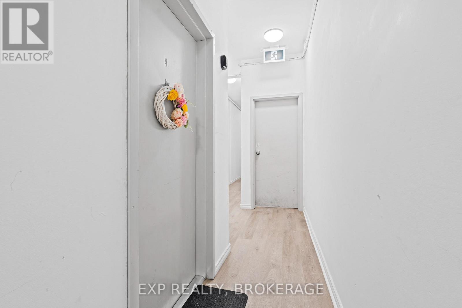 148-150 King Street W Property Photo 33