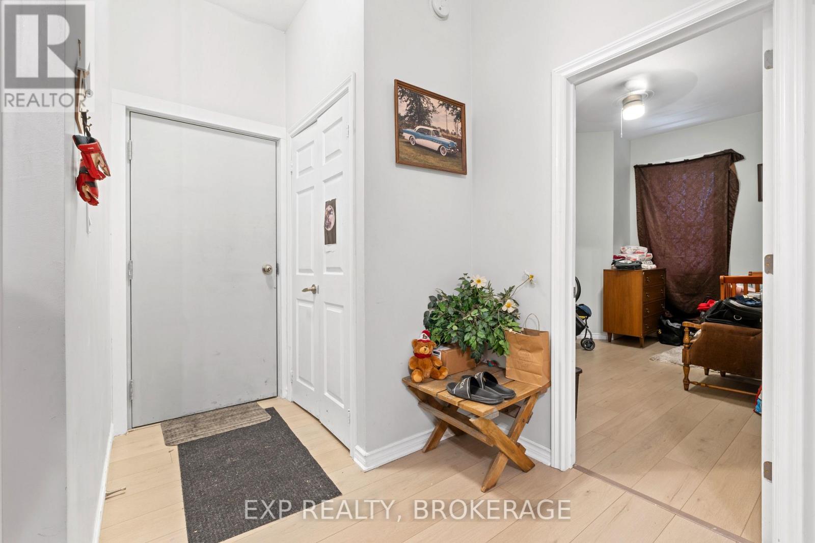 148-150 King Street W Property Photo 37
