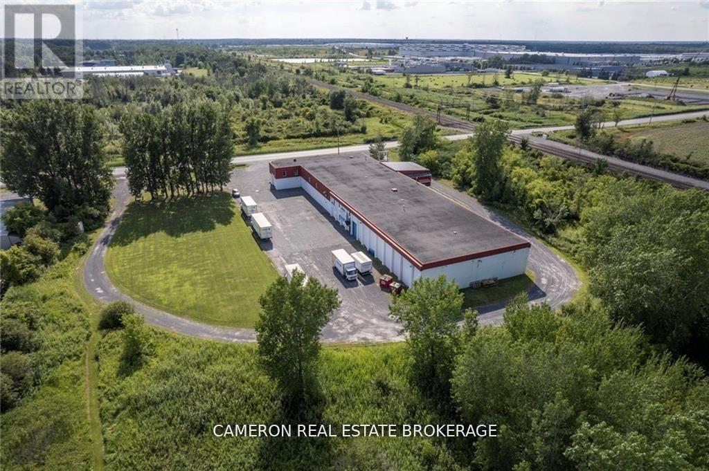 950 Boundary Road Property Photo 3