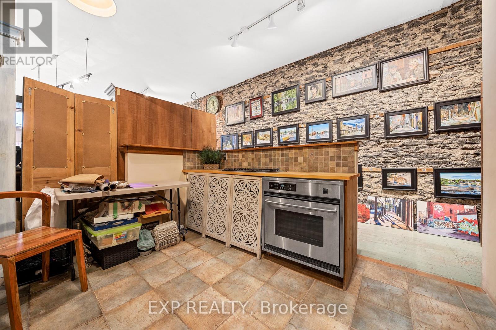 395 Front Street Property Photo 11