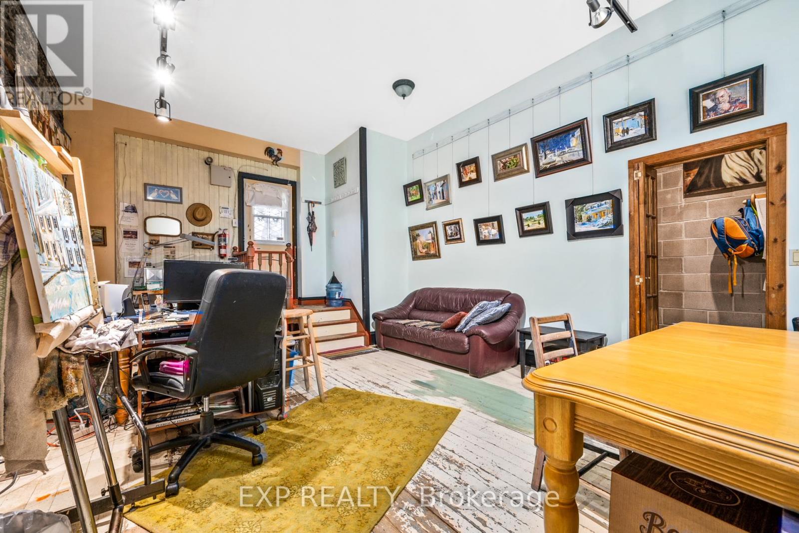 395 Front Street Property Photo 14