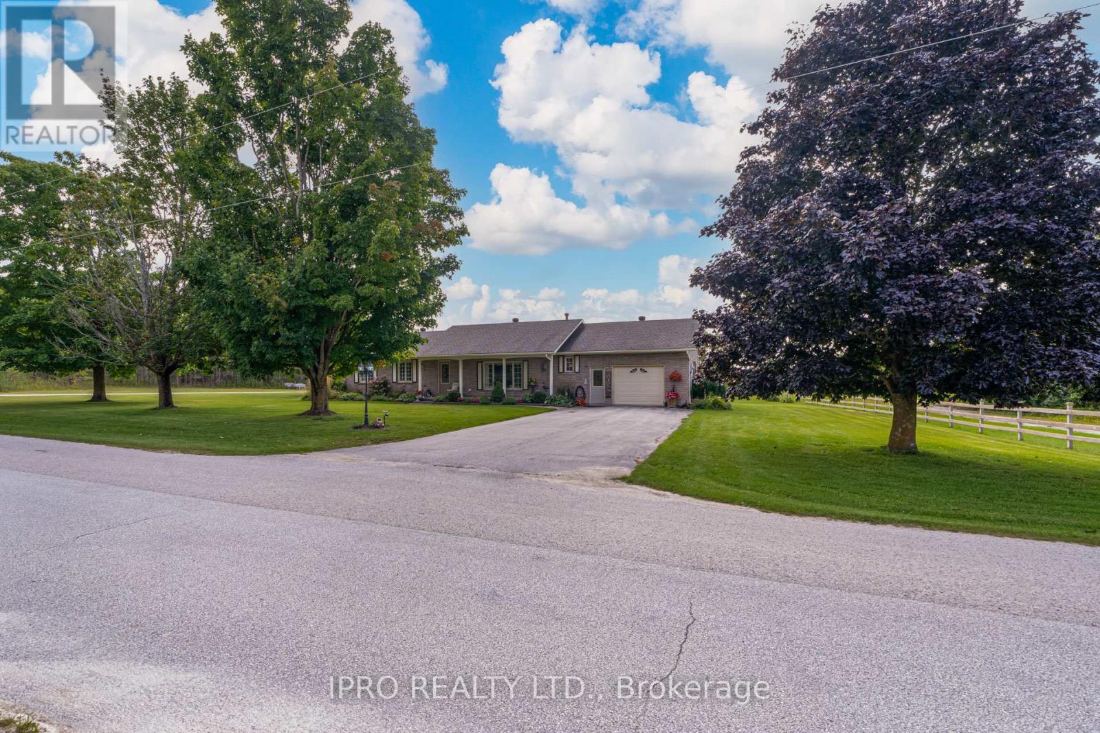 333424 Concession 1 Rr4 Property Photo 2