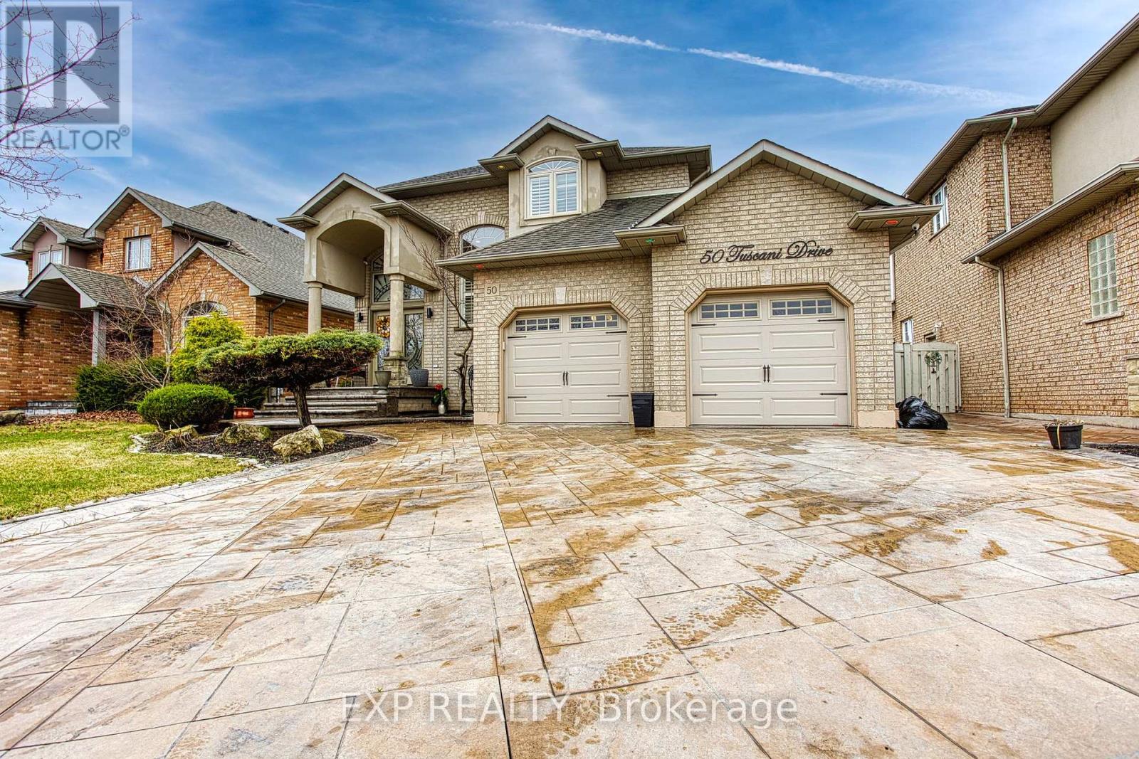 50 Tuscani Drive Property Photo 1