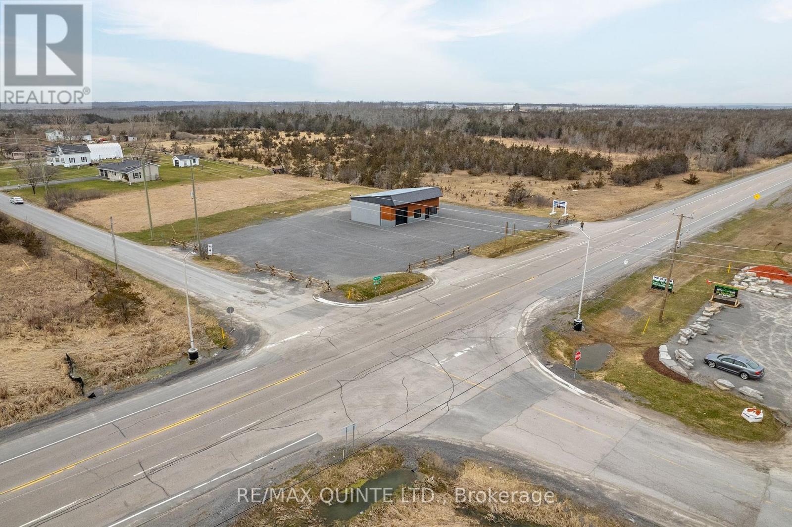 2925 Highway 62 Highway S Property Photo 10