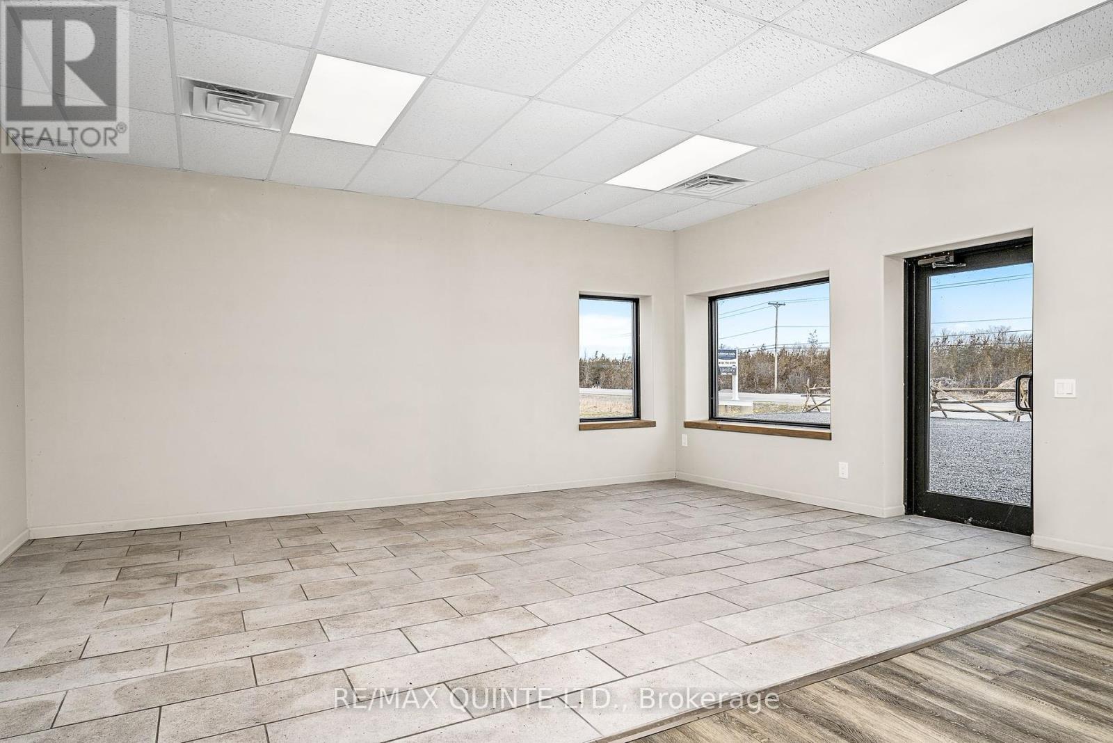 2925 Highway 62 Highway S Property Photo 17