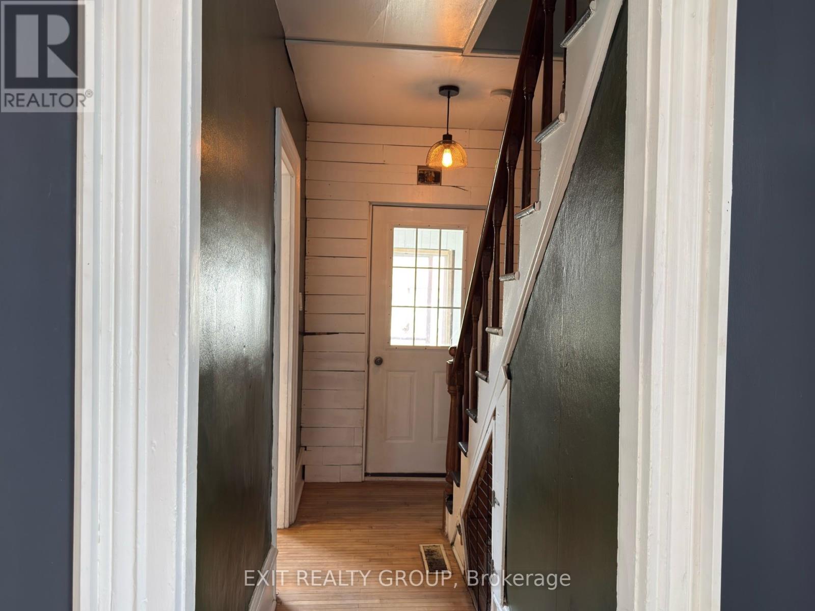 156 Henry Street Property Photo 5