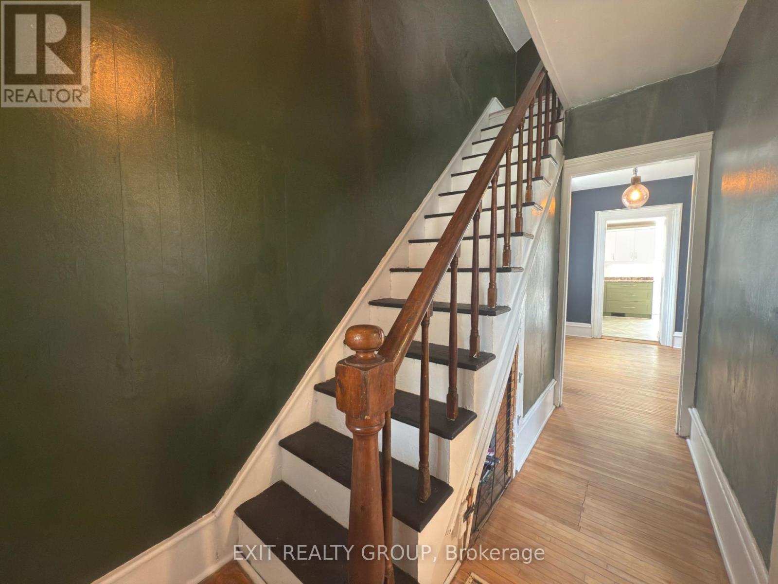 156 Henry Street Property Photo 6