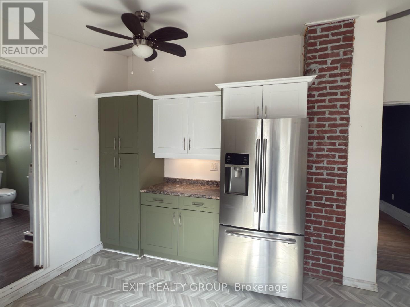156 Henry Street Property Photo 9
