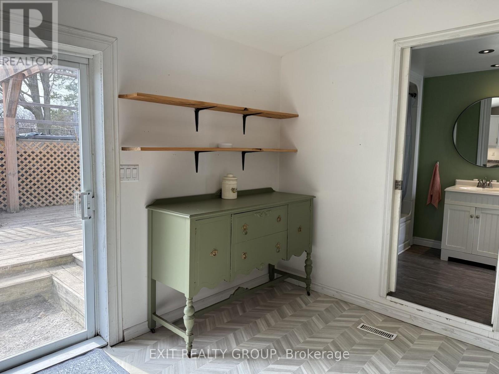 156 Henry Street Property Photo 10