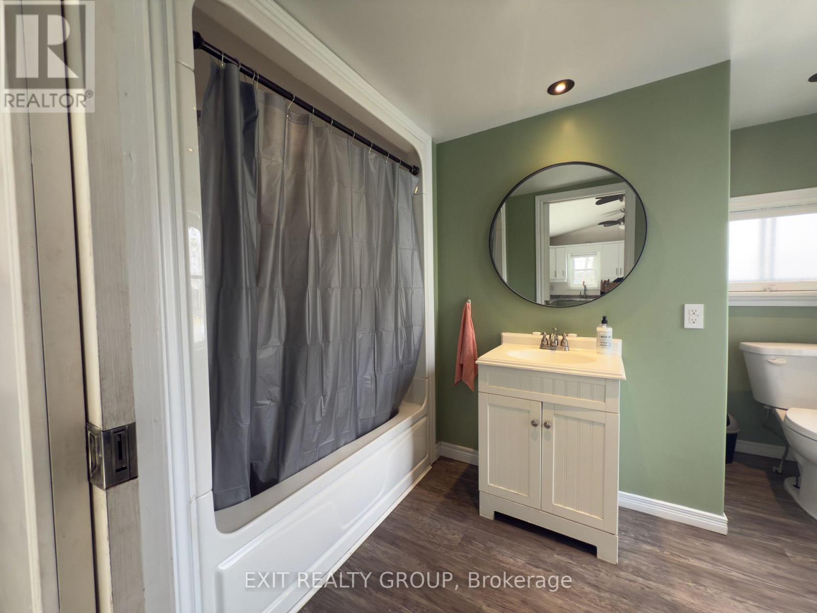 156 Henry Street Property Photo 12