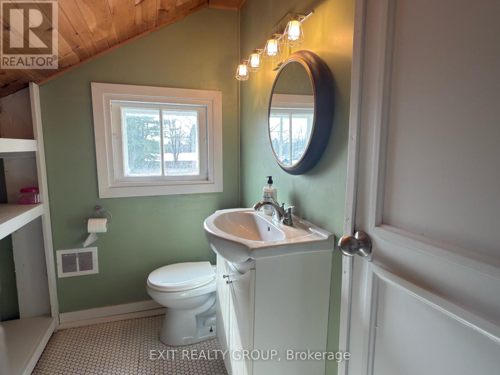 156 Henry Street Property Photo 19