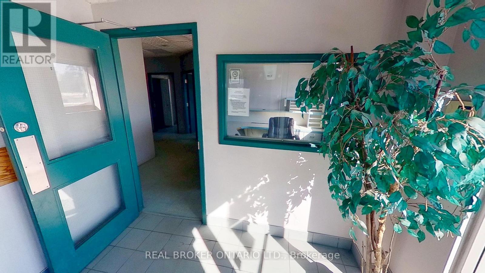 124 Grenville Way Property Photo 6