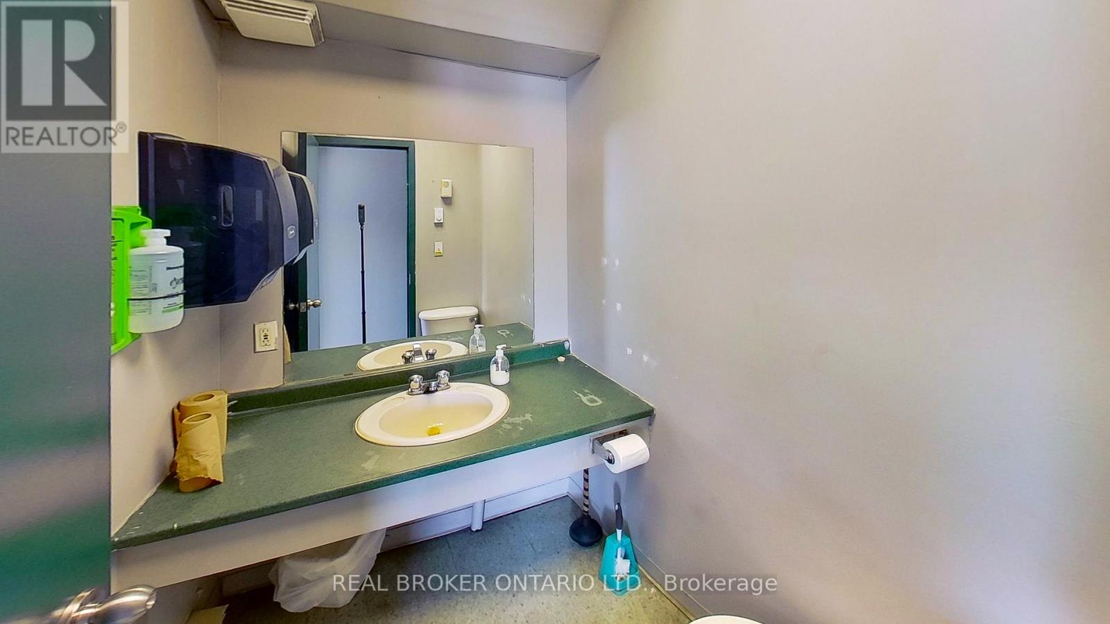 124 Grenville Way Property Photo 10