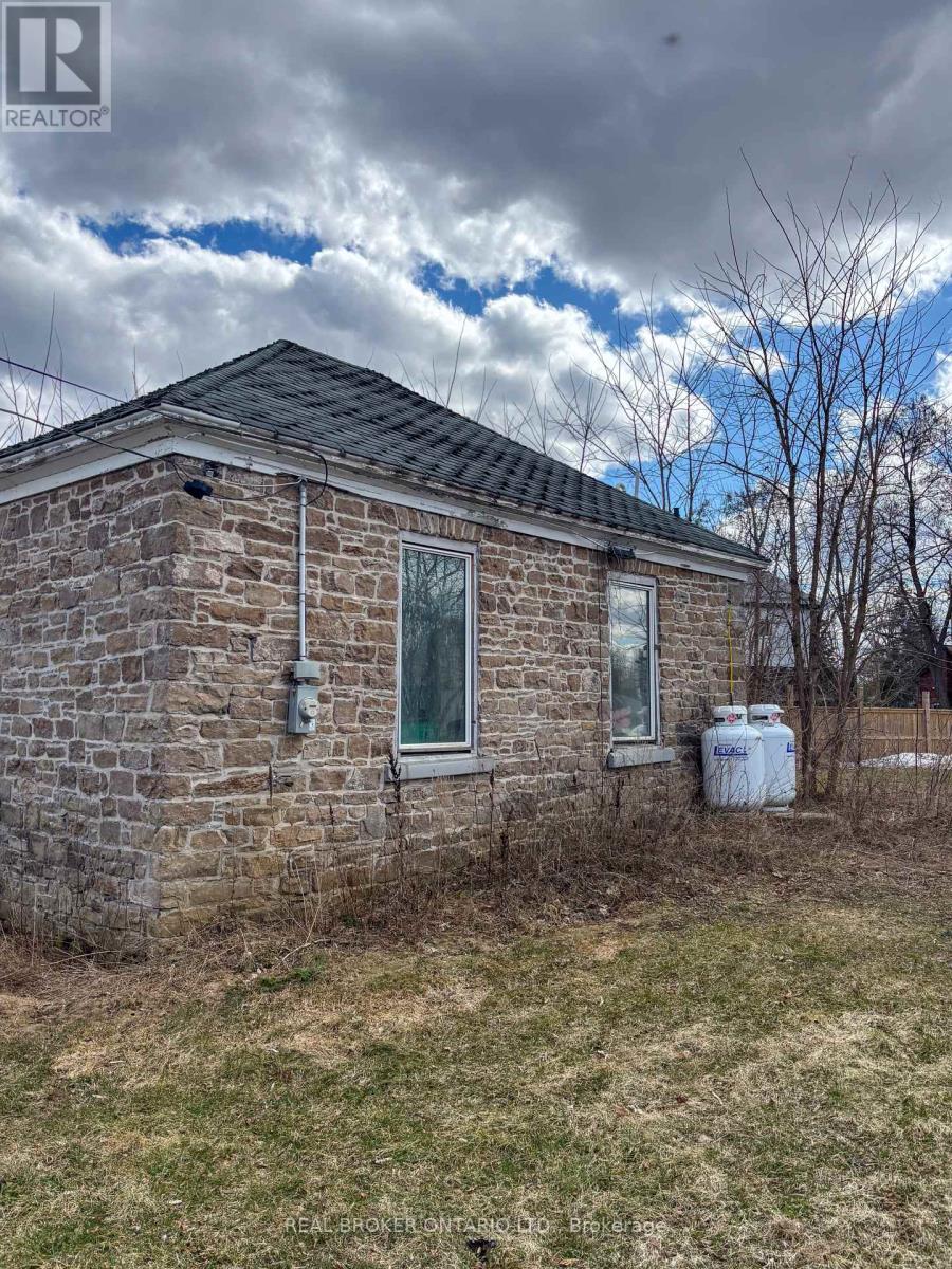 124 Grenville Way Property Photo 31
