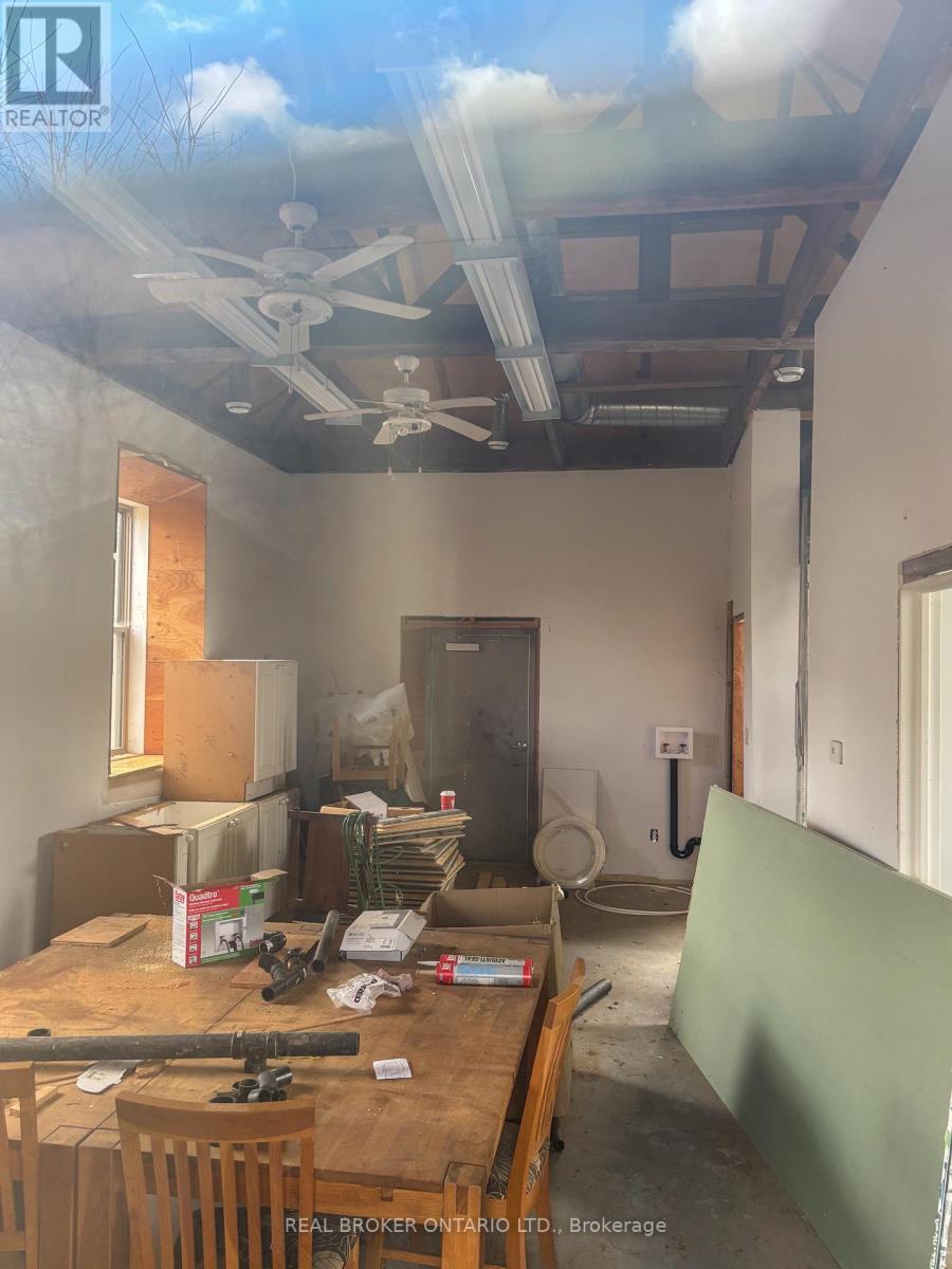 124 Grenville Way Property Photo 33
