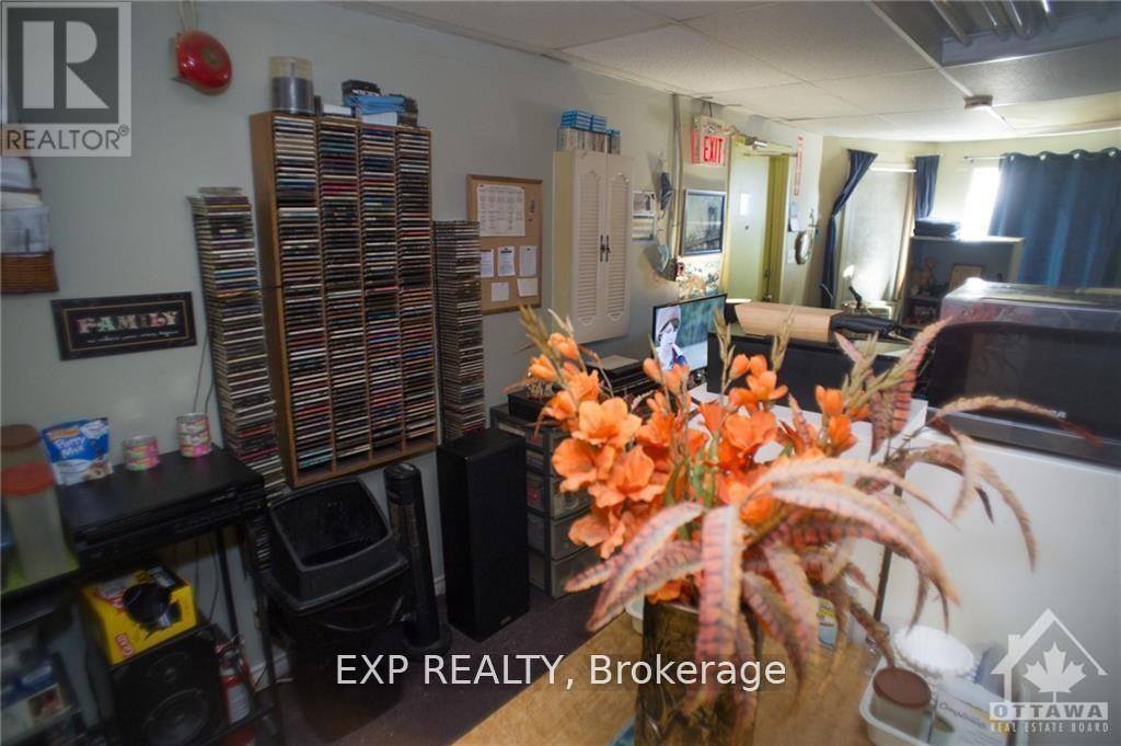 380 Fisher Street Property Photo 6