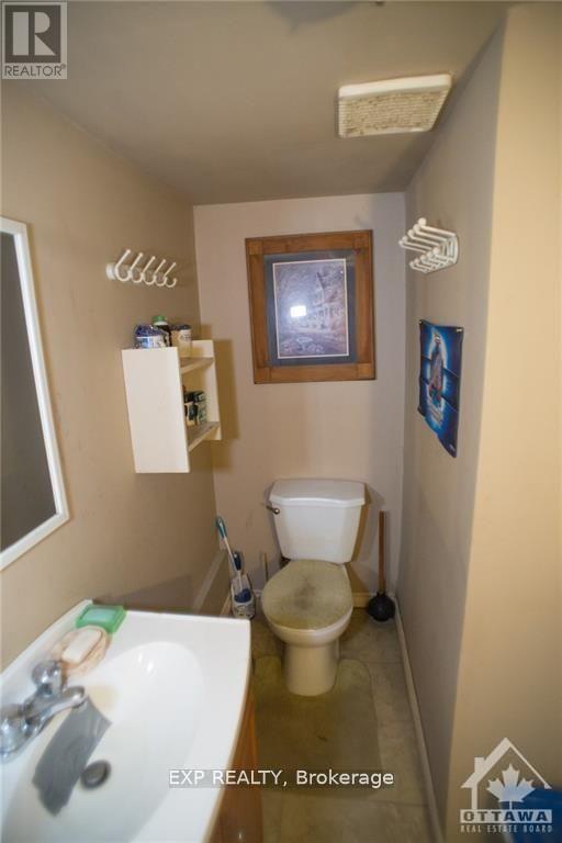 380 Fisher Street Property Photo 9