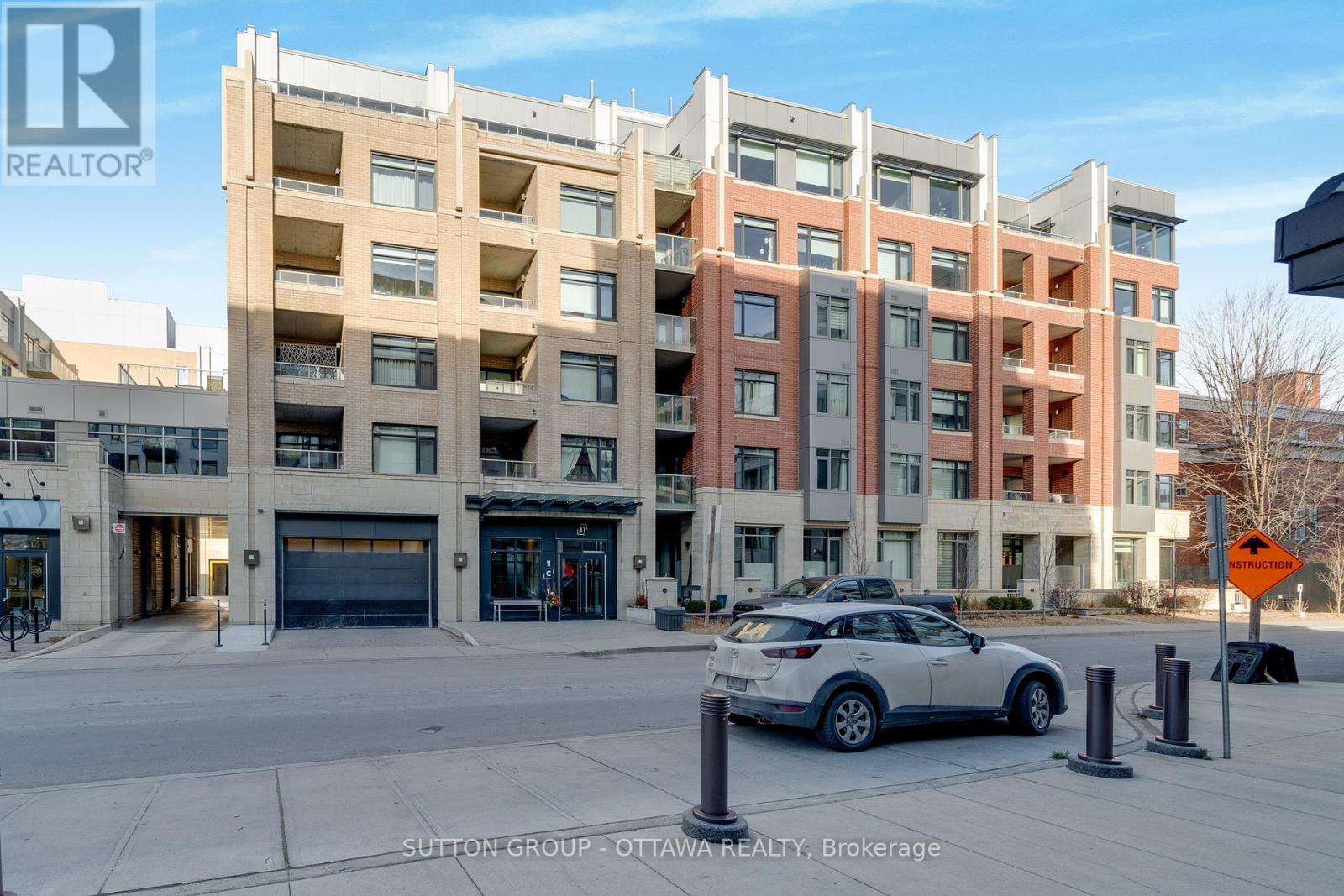 201 - 11 AVENUE DES OBLATS AVENUE Property Image