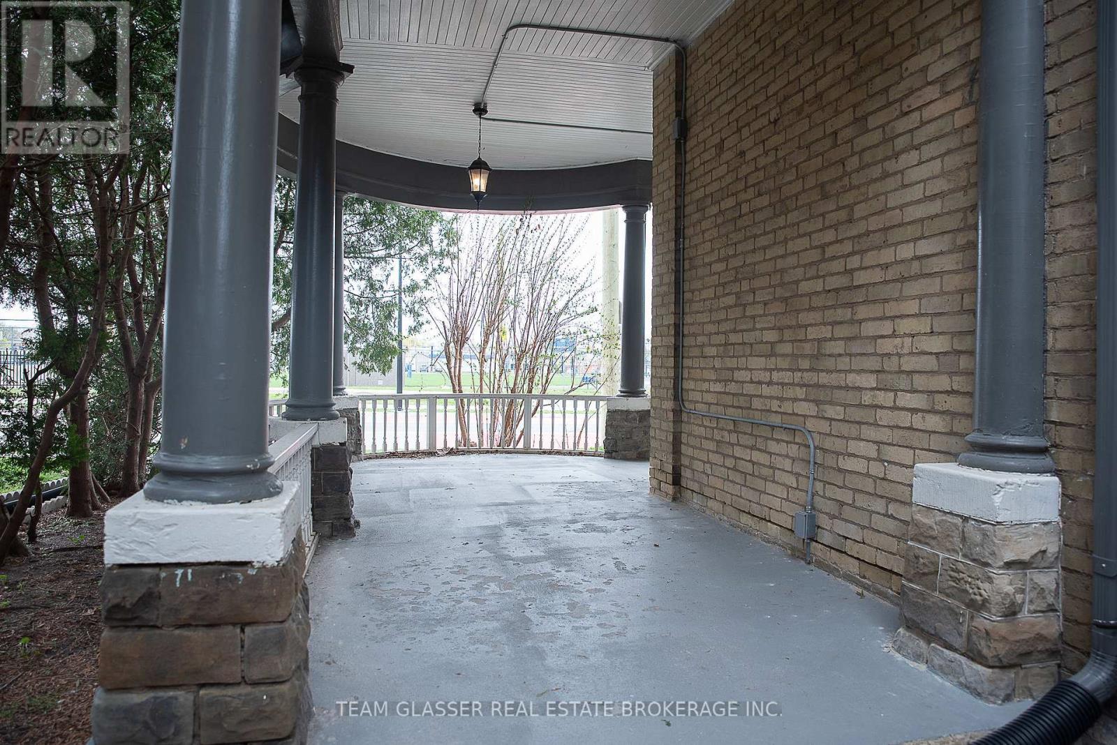 474 King Street Property Photo 5
