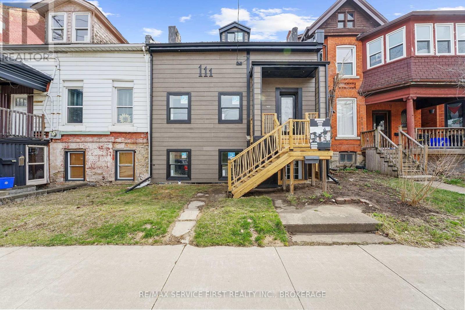111 Wellington Street S Property Photo 1