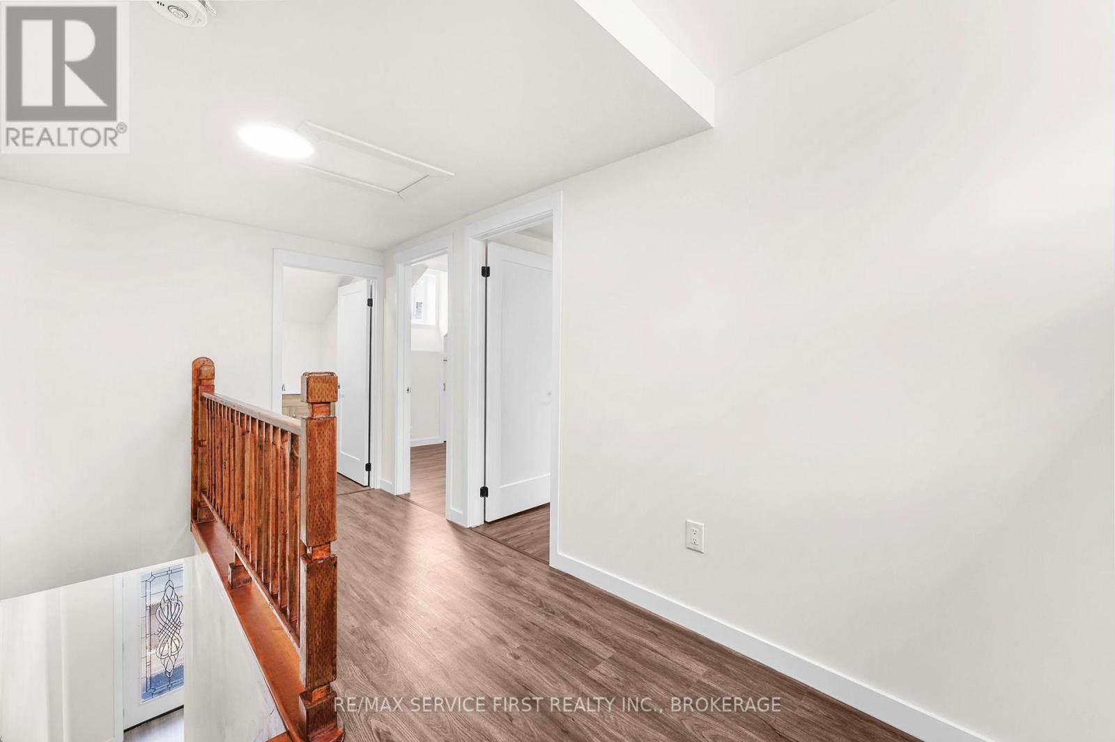 111 Wellington Street S Property Photo 21