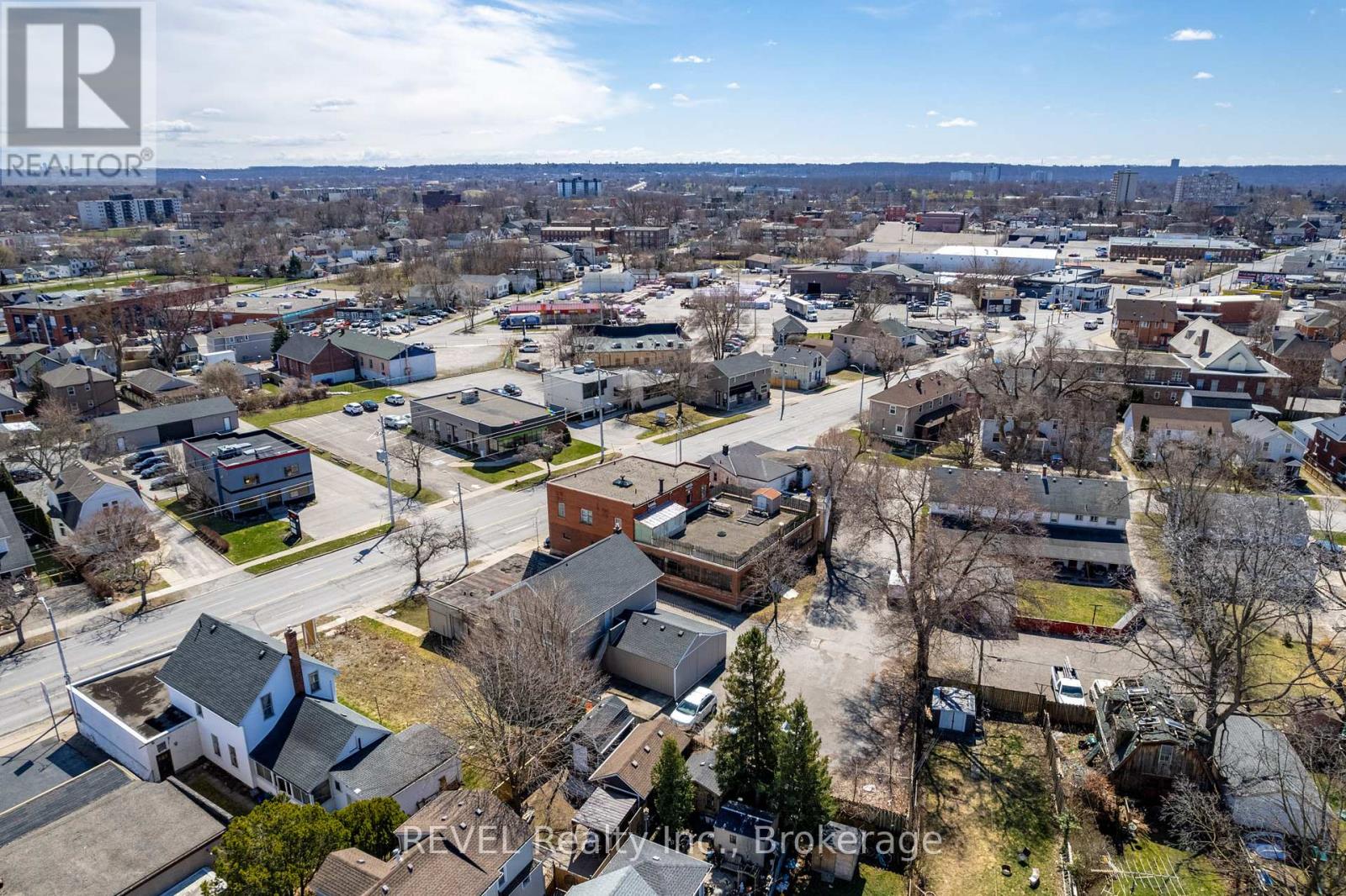 131 Niagara Street Property Photo 11
